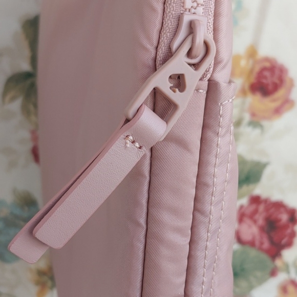Kate Spade Pink Compact Laptop Padded Case 15.5" x 11" - Picture 6 of 17